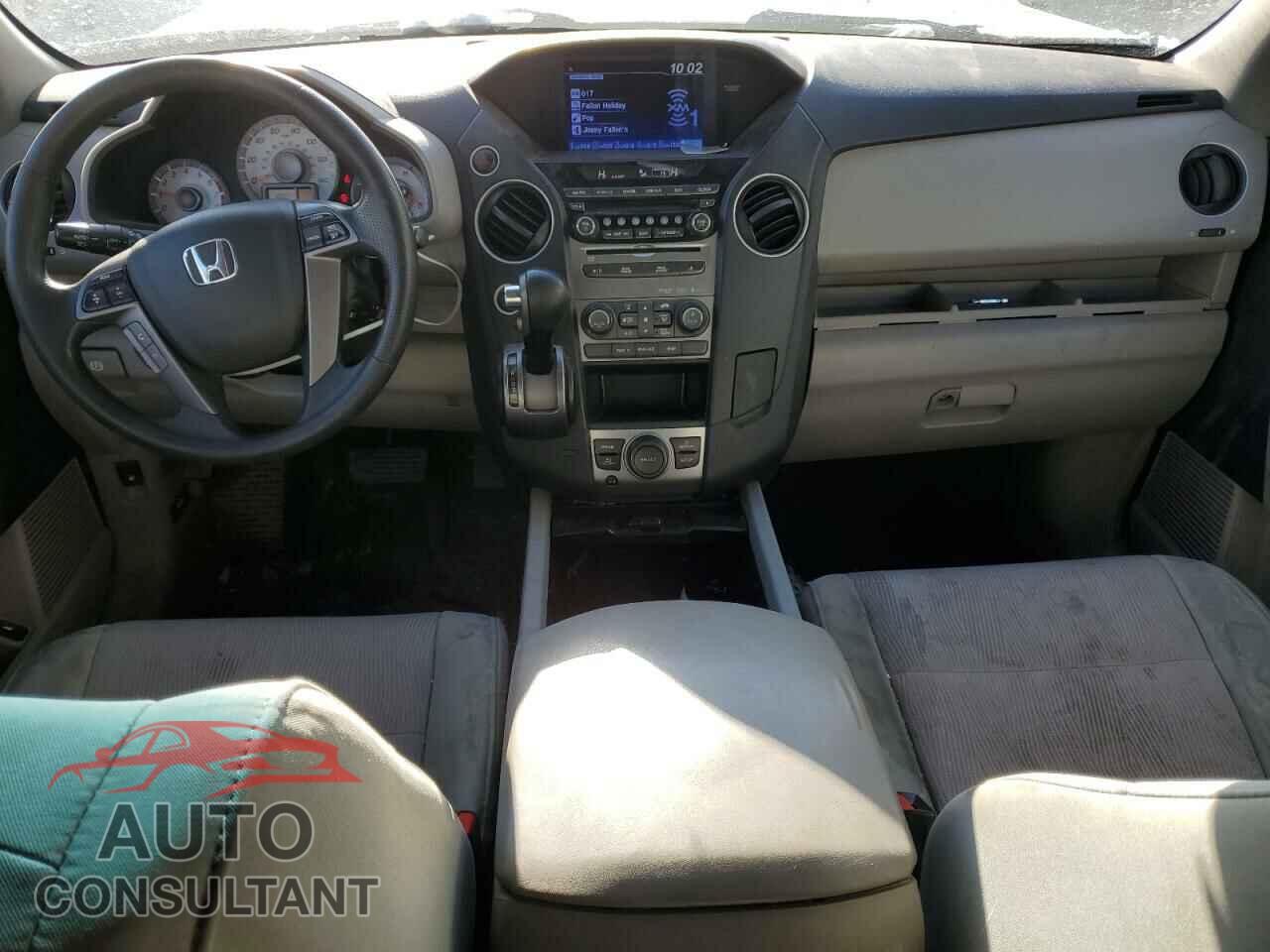 HONDA PILOT 2015 - 5FNYF4H3XFB017342