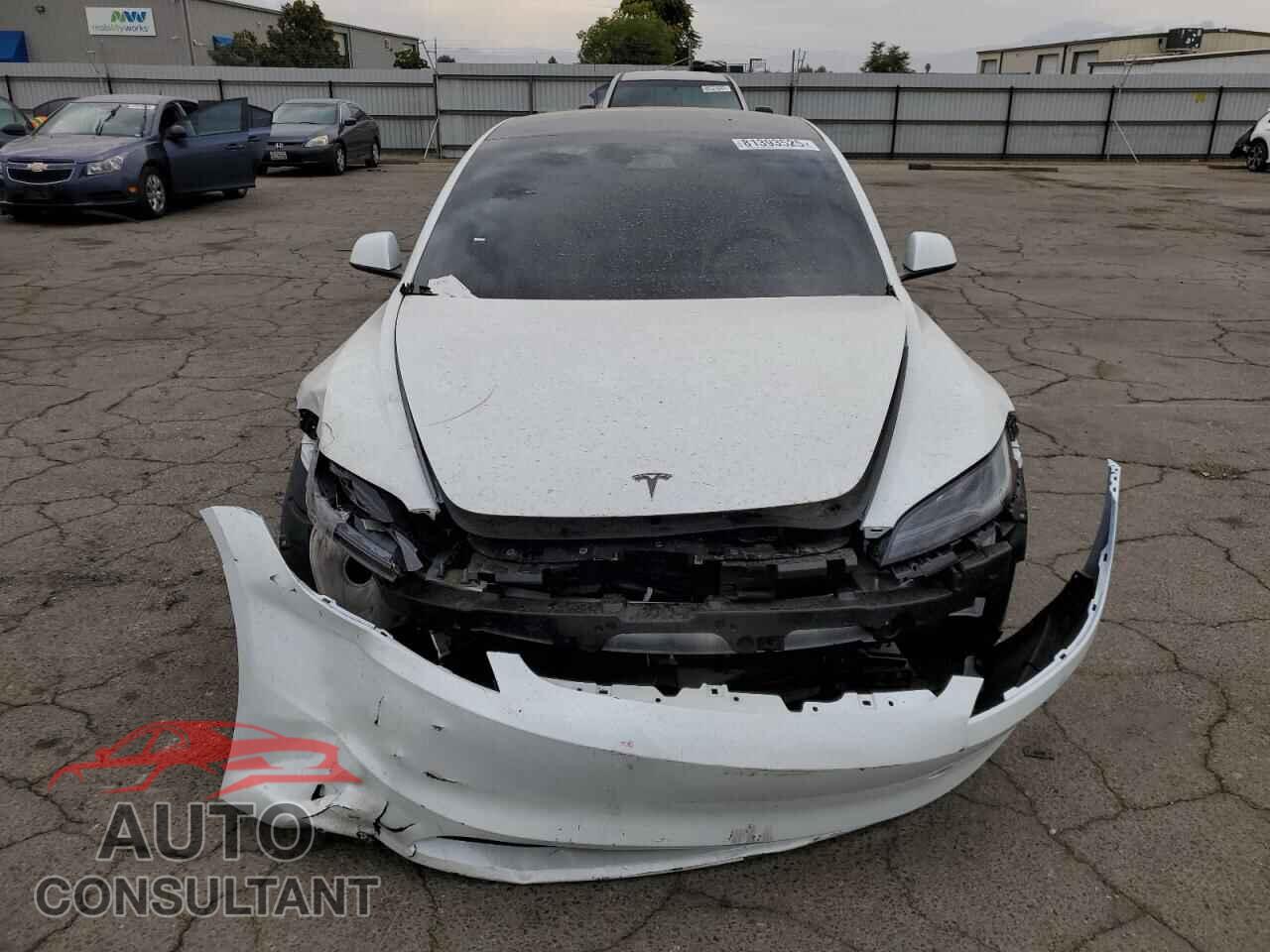TESLA MODEL 3 2025 - 5YJ3E1EA7SF027576