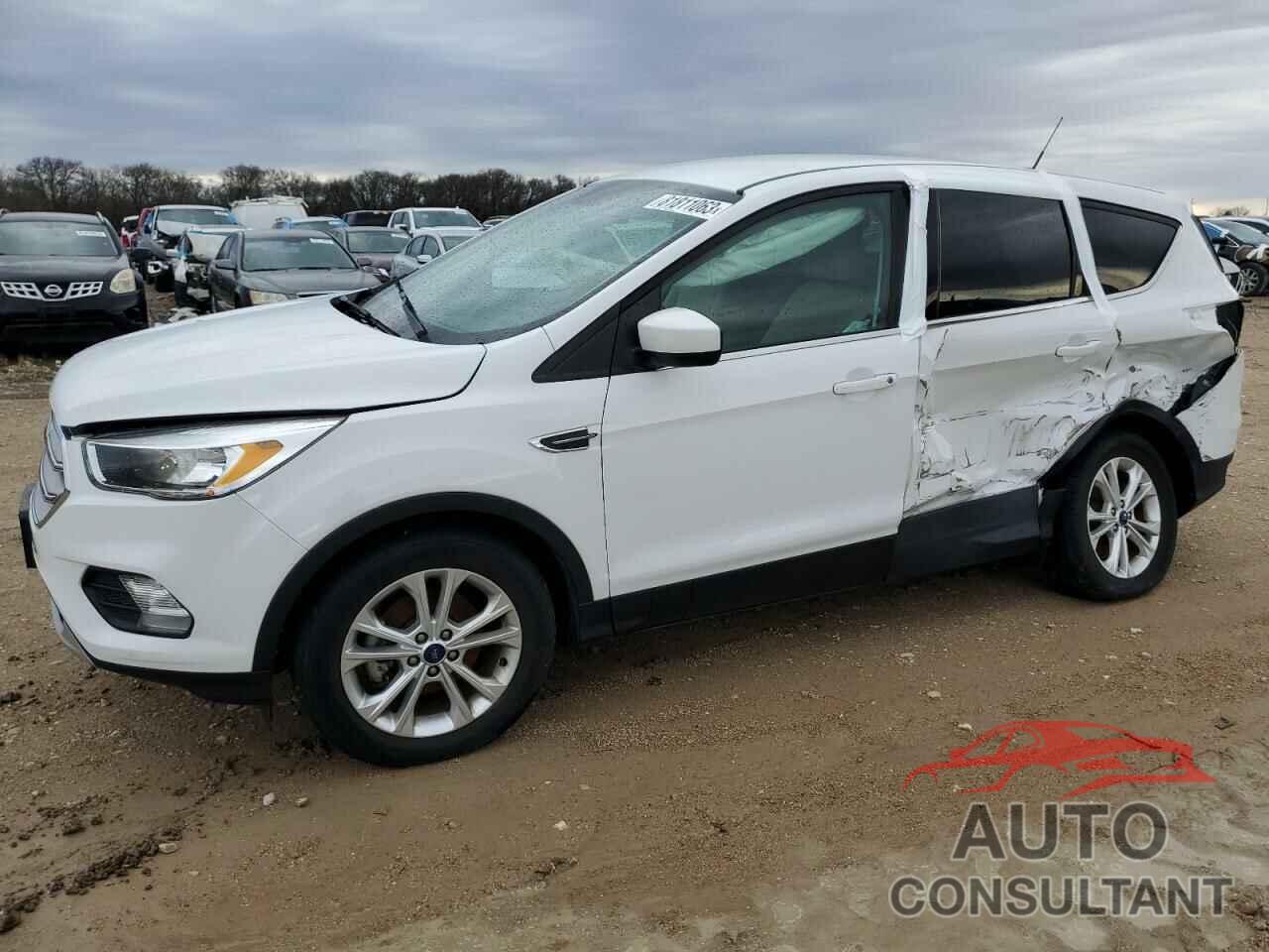 FORD ESCAPE 2017 - 1FMCU0GDXHUE71910