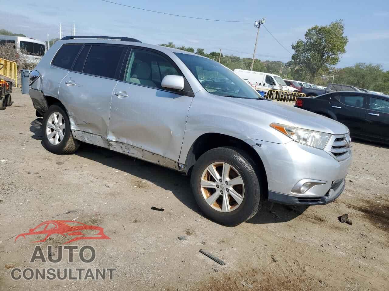 TOYOTA HIGHLANDER 2013 - 5TDBK3EH8DS266372