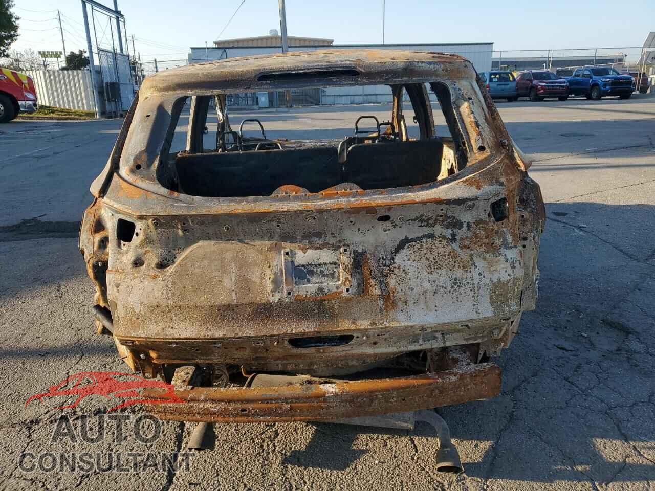FORD ESCAPE 2017 - 1FMCU9GD3HUE04845