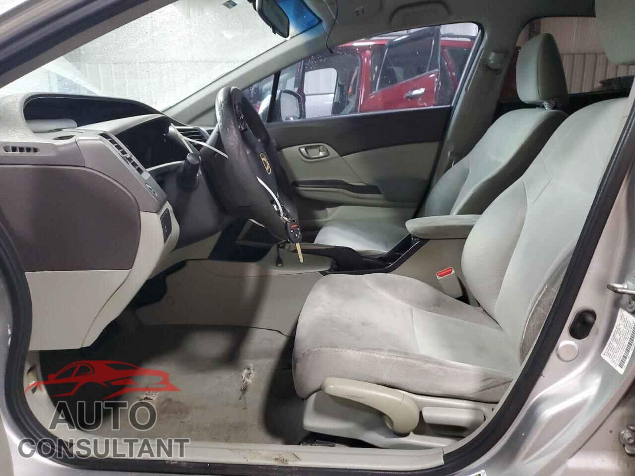 HONDA CIVIC 2012 - 2HGFB2F52CH331201
