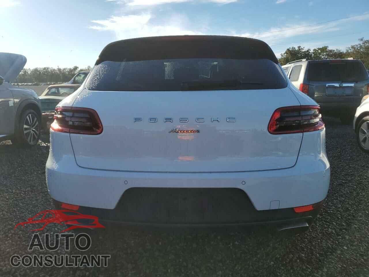 PORSCHE MACAN 2018 - WP1AA2A58JLB09165