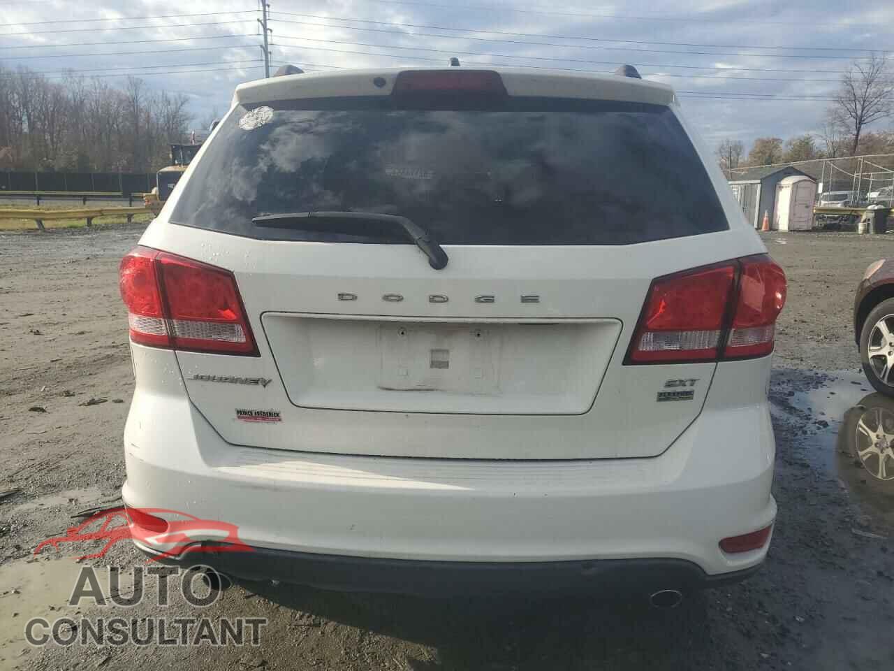 DODGE JOURNEY 2015 - 3C4PDCBG8FT742611