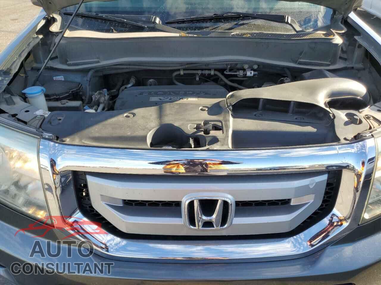 HONDA PILOT 2010 - 5FNYF4H50AB015643