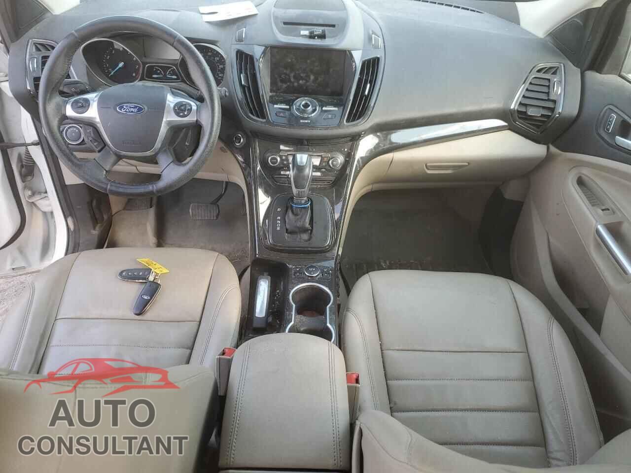 FORD ESCAPE 2016 - 1FMCU0J92GUC91503