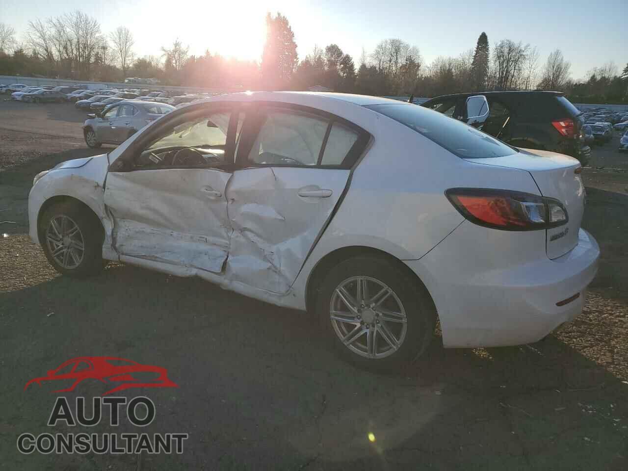 MAZDA 3 2013 - JM1BL1U89D1701481
