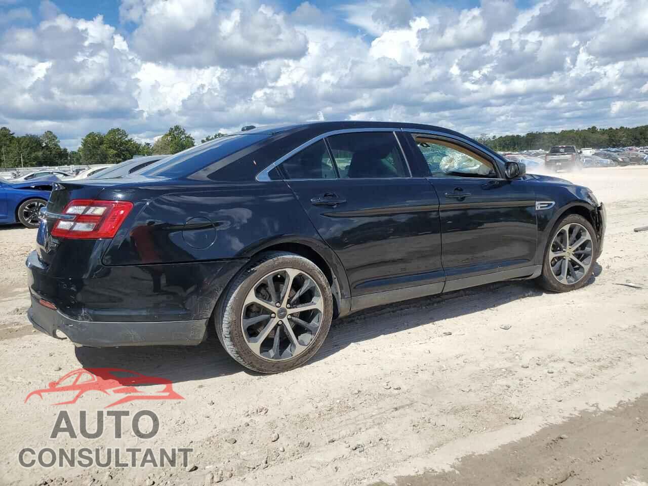 FORD TAURUS 2017 - 1FAHP2E82HG122974