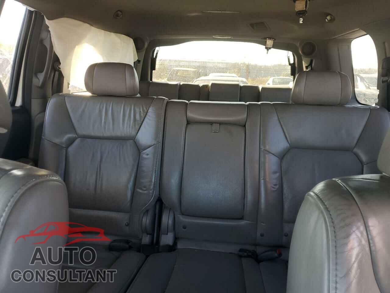 HONDA PILOT 2011 - 5FNYF3H62BB040077