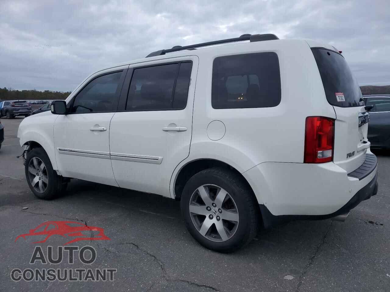 HONDA PILOT 2013 - 5FNYF4H90DB019120