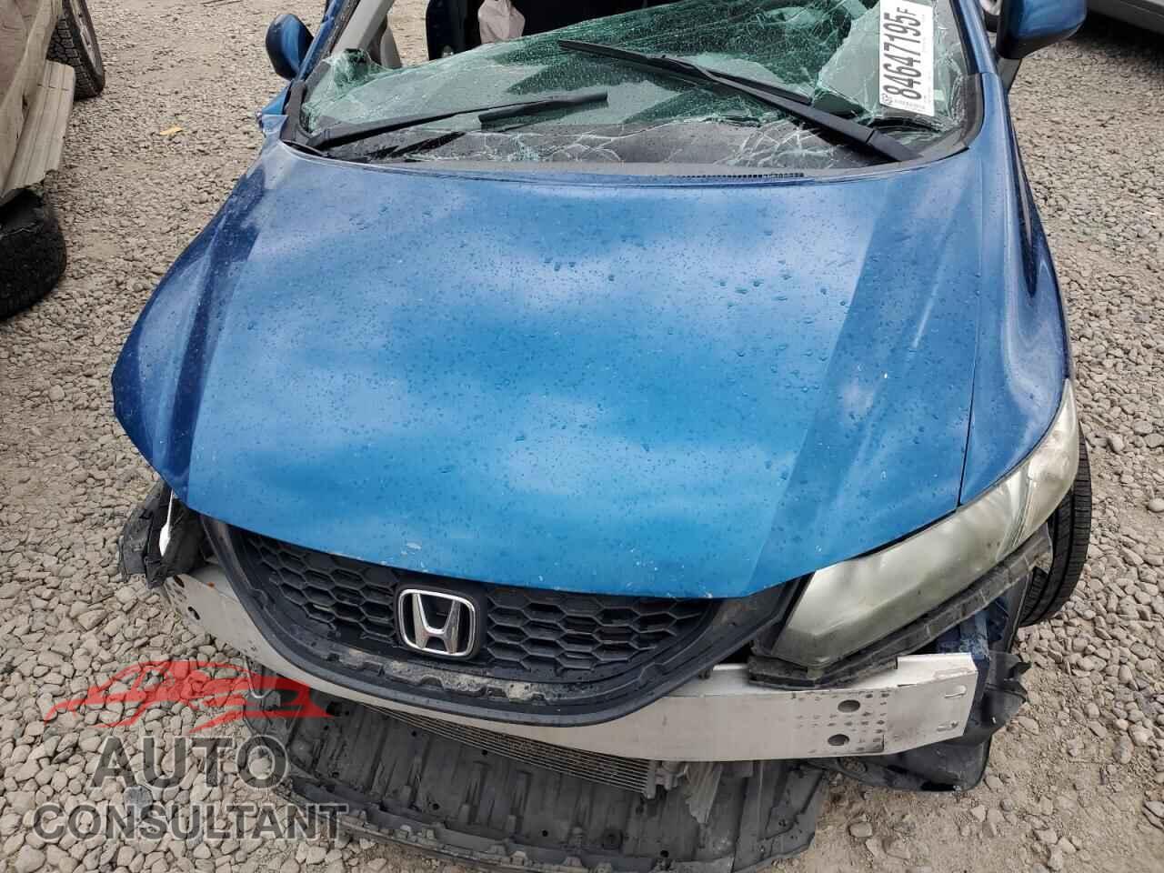 HONDA CIVIC 2013 - 2HGFB2F55DH587205
