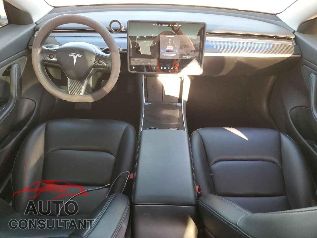 TESLA MODEL 3 2019 - 5YJ3E1EA6KF399359