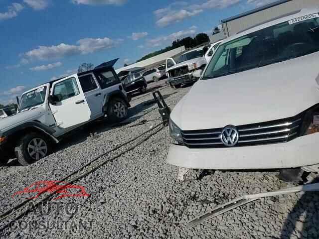 VOLKSWAGEN PASSAT 2013 - 1VWBH7A35DC009264