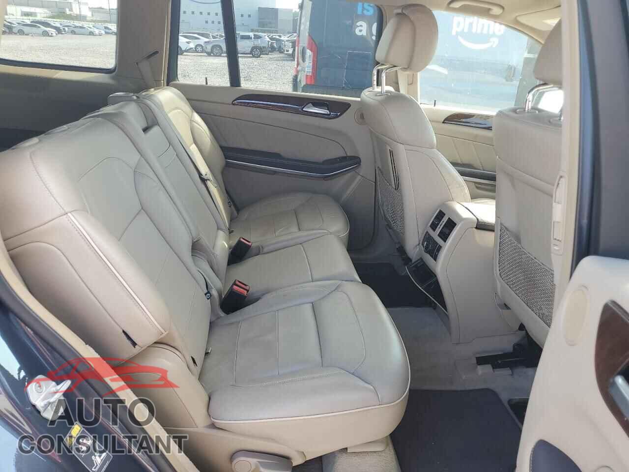 MERCEDES-BENZ GL-CLASS 2013 - 4JGDF7DE6DA157588