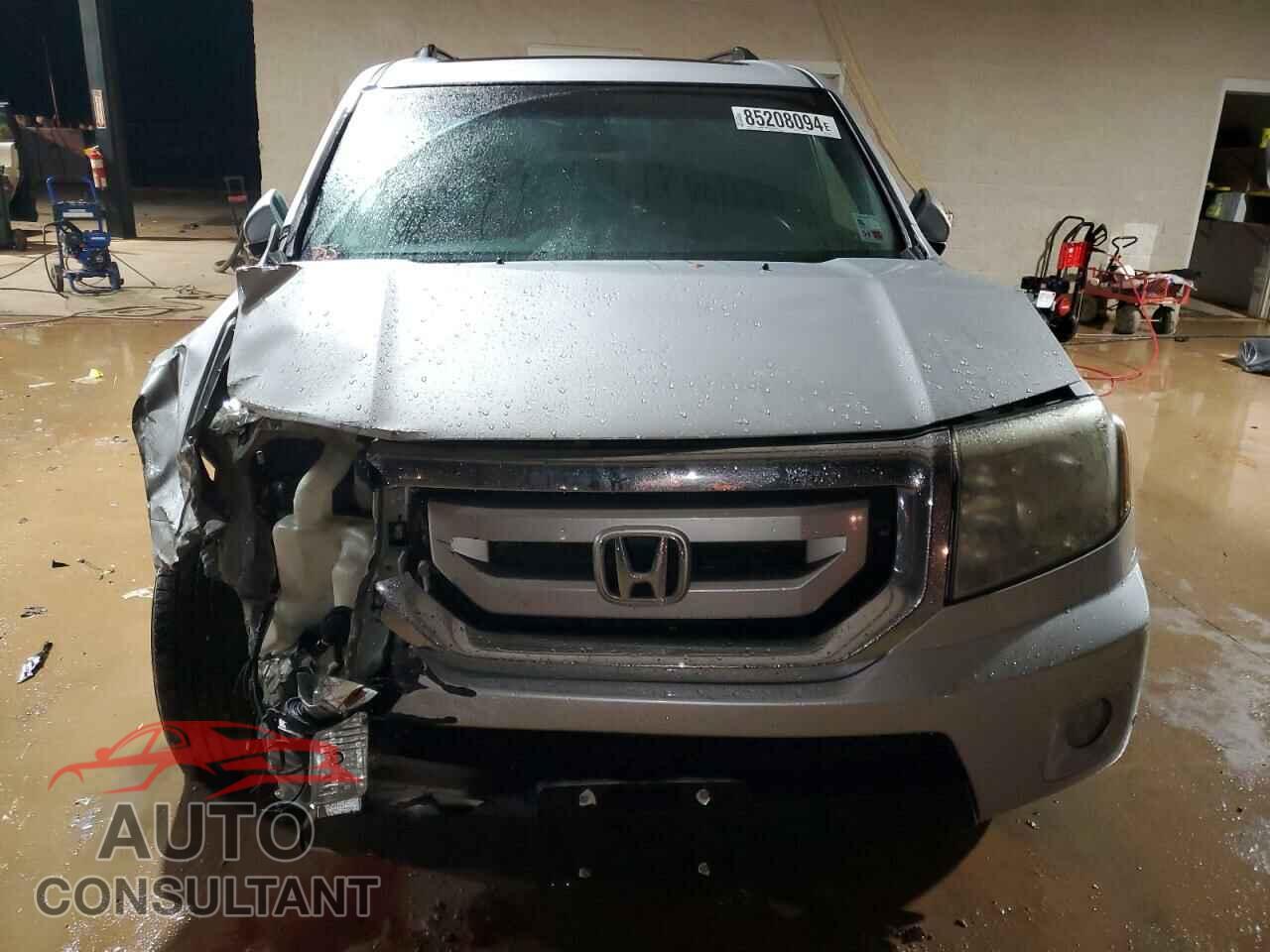 HONDA PILOT 2011 - 5FNYF3H97BB011846