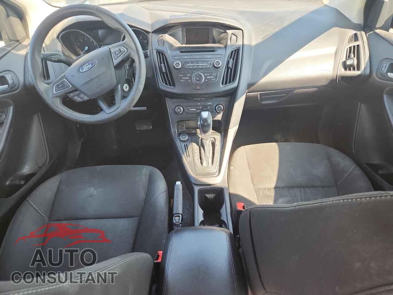 FORD FOCUS 2015 - 1FADP3F27FL307976