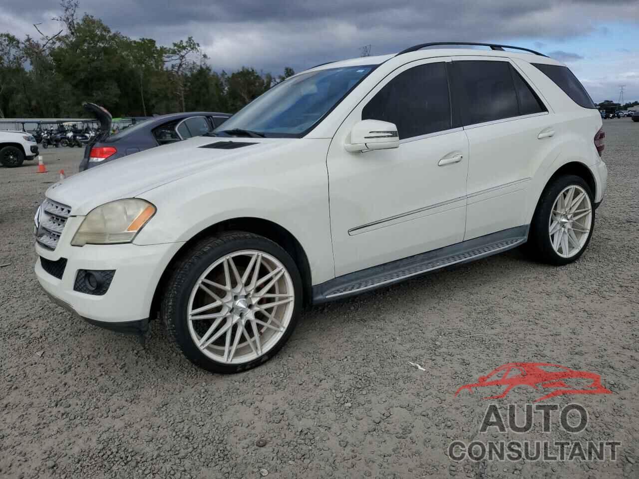 MERCEDES-BENZ M-CLASS 2011 - 4JGBB5GBXBA686841