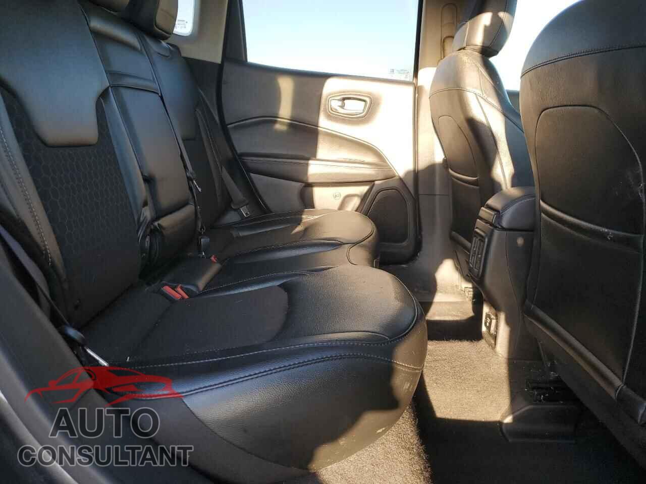 JEEP COMPASS 2019 - 3C4NJDBB4KT839647