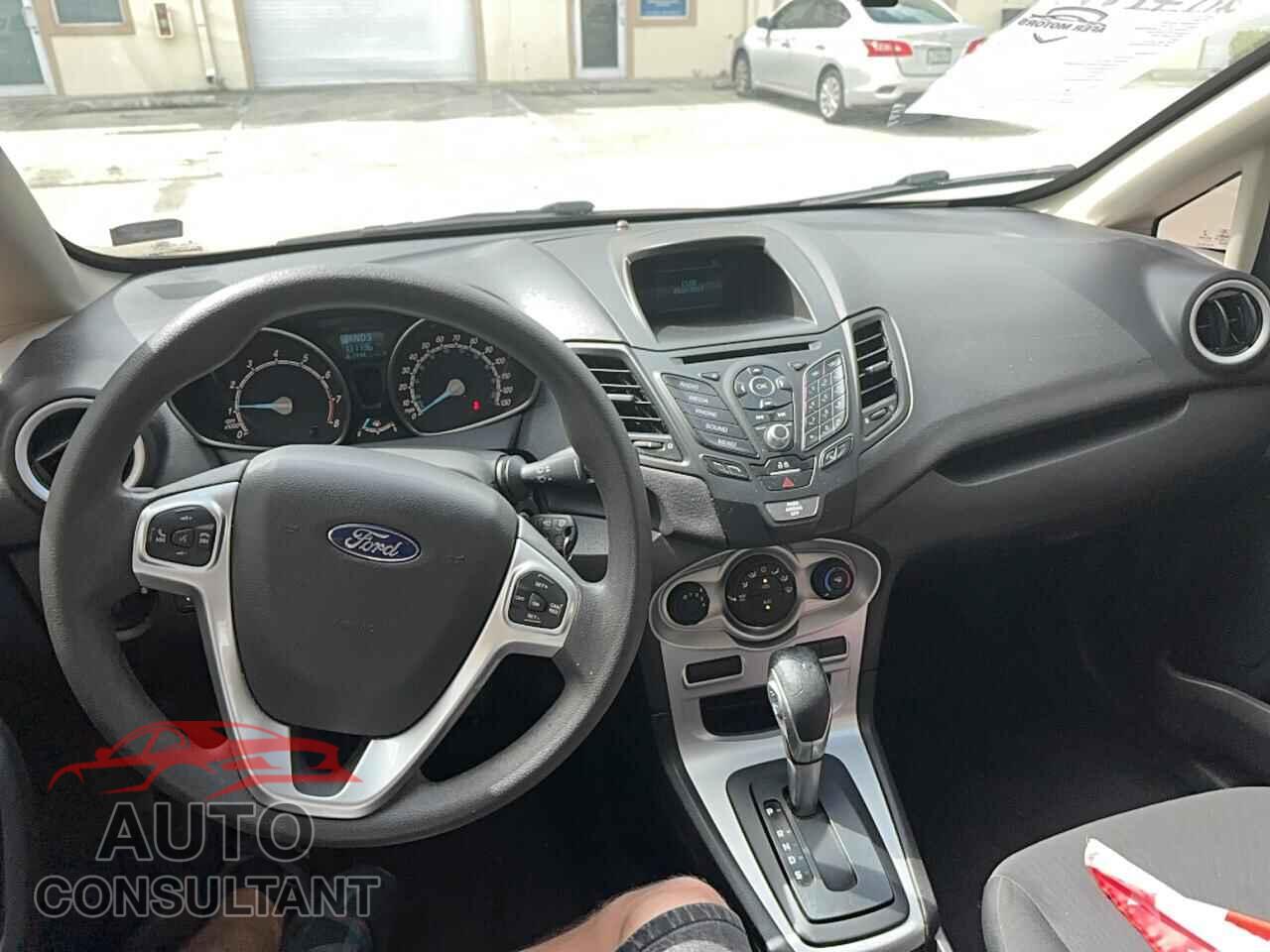 FORD FIESTA 2017 - 3FADP4EJ2HM134593