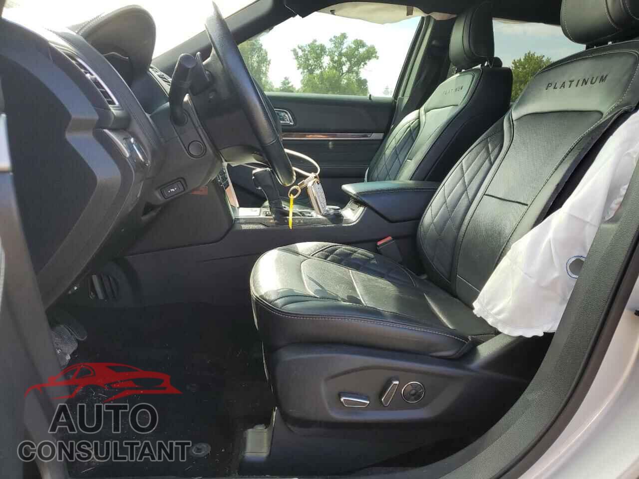 FORD EXPLORER 2018 - 1FM5K8HT0JGB55259