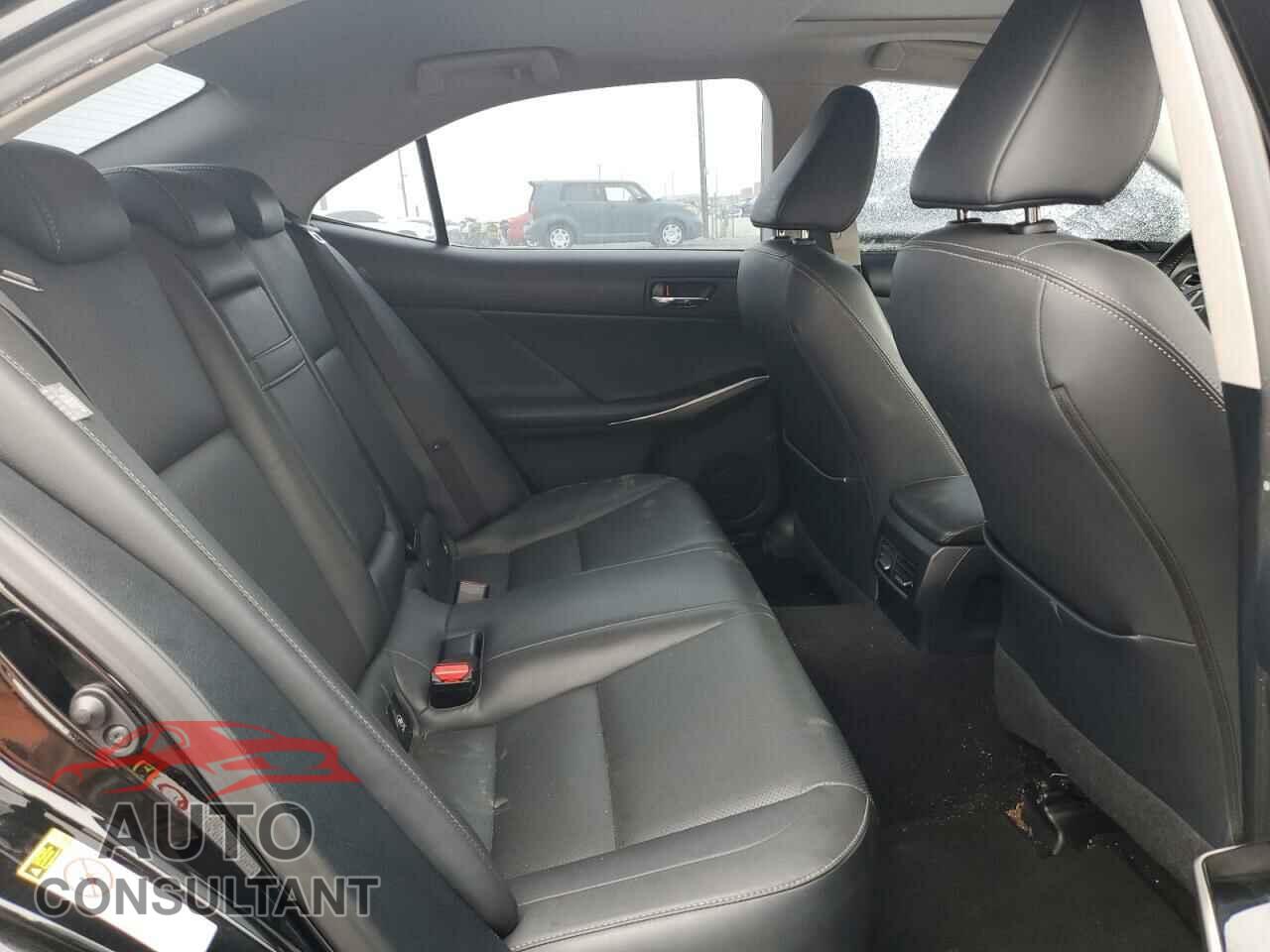 LEXUS IS 2015 - JTHBF1D20F5055843