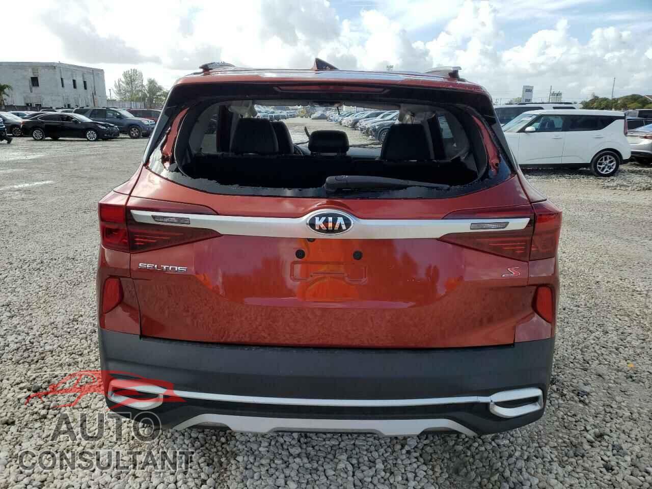KIA SELTOS 2021 - KNDEU2AA1M7147633