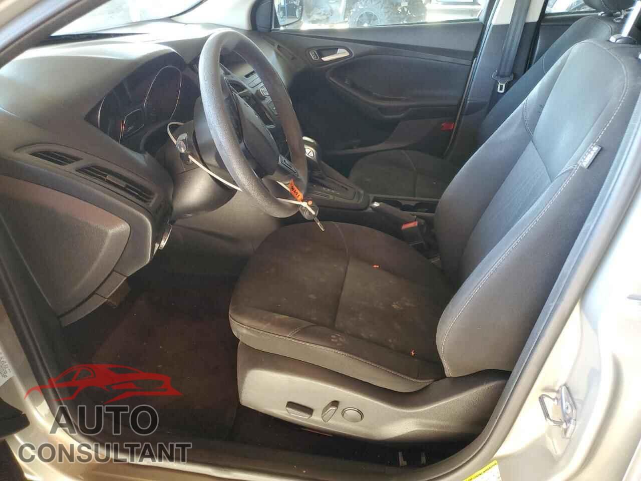 FORD FOCUS 2015 - 1FADP3F2XFL348988