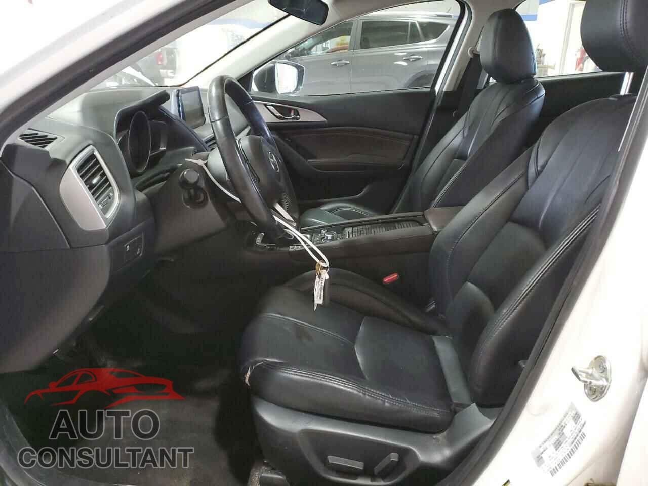 MAZDA 3 2017 - 3MZBN1L71HM133347