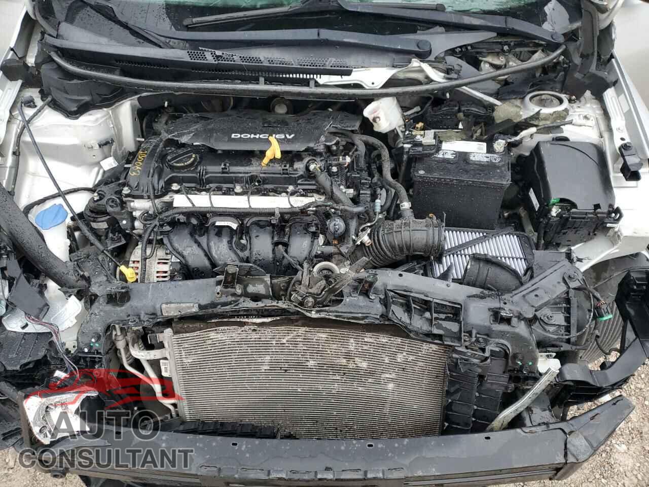 KIA FORTE 2018 - 3KPFK4A75JE209783