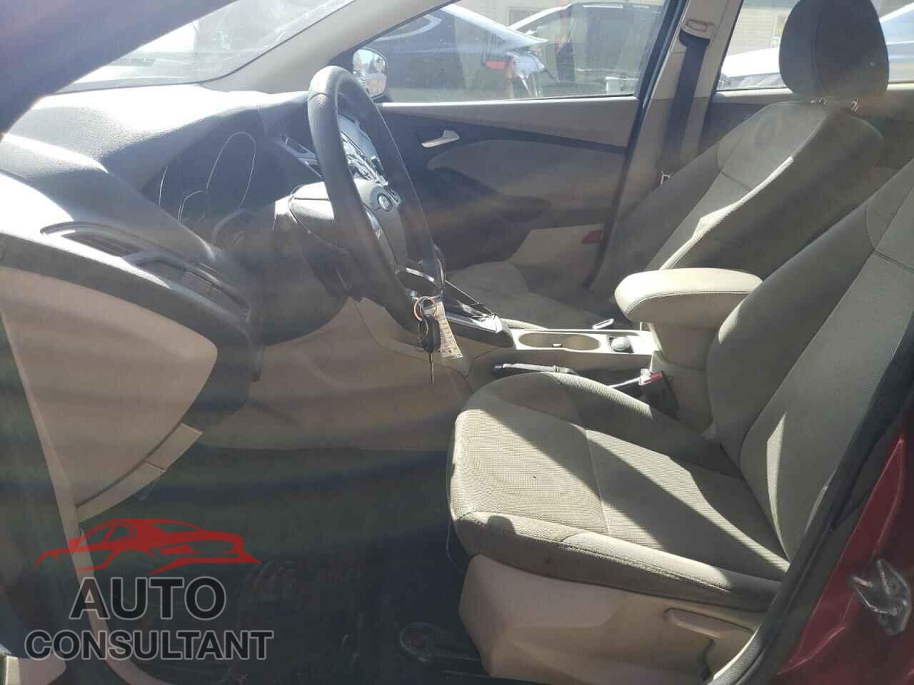FORD FOCUS 2014 - 1FADP3F29EL449549