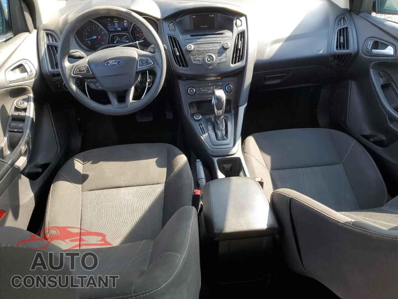 FORD FOCUS 2015 - 1FADP3K21FL262636