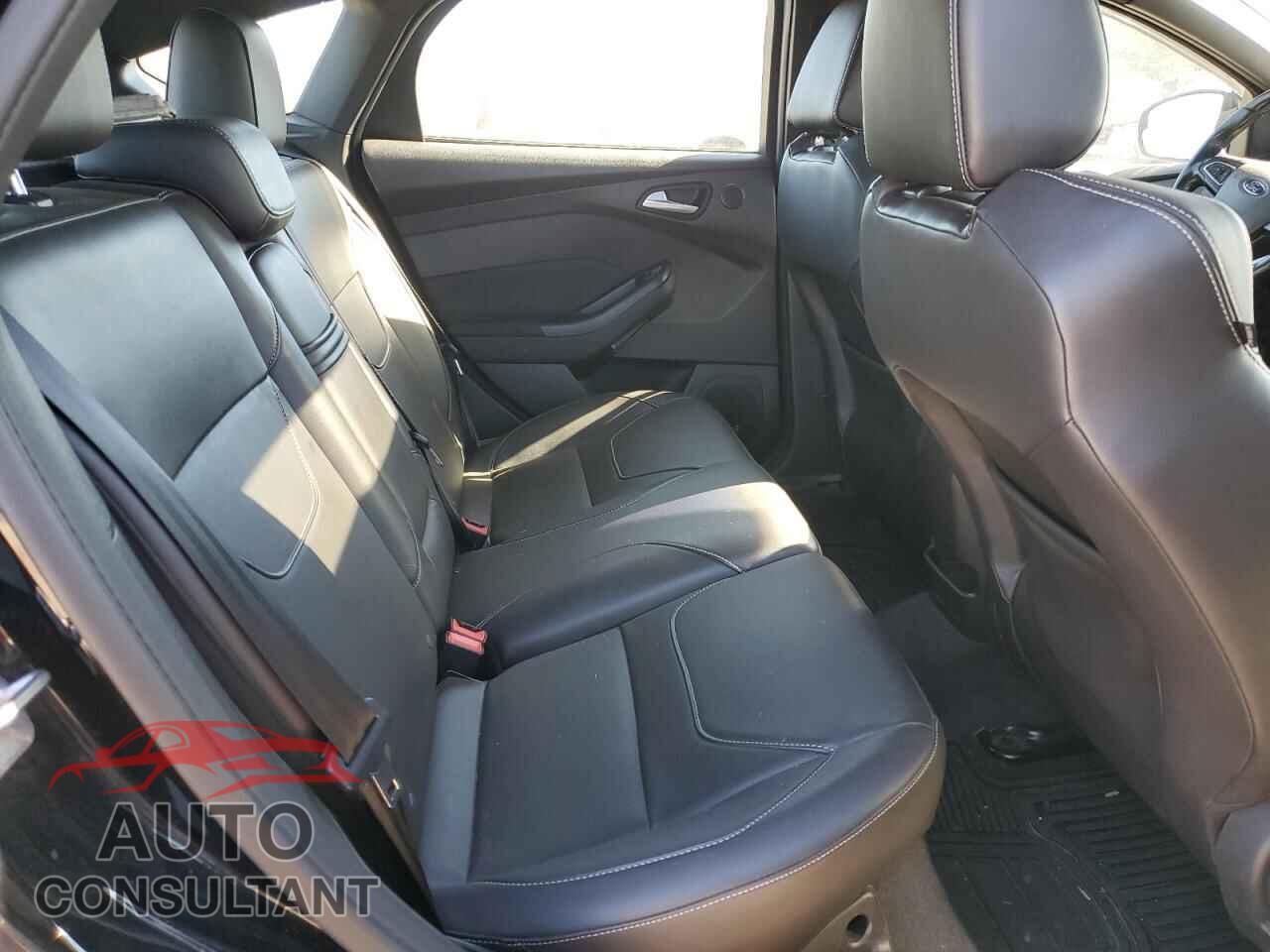 FORD FOCUS 2016 - 1FADP3L93GL288149
