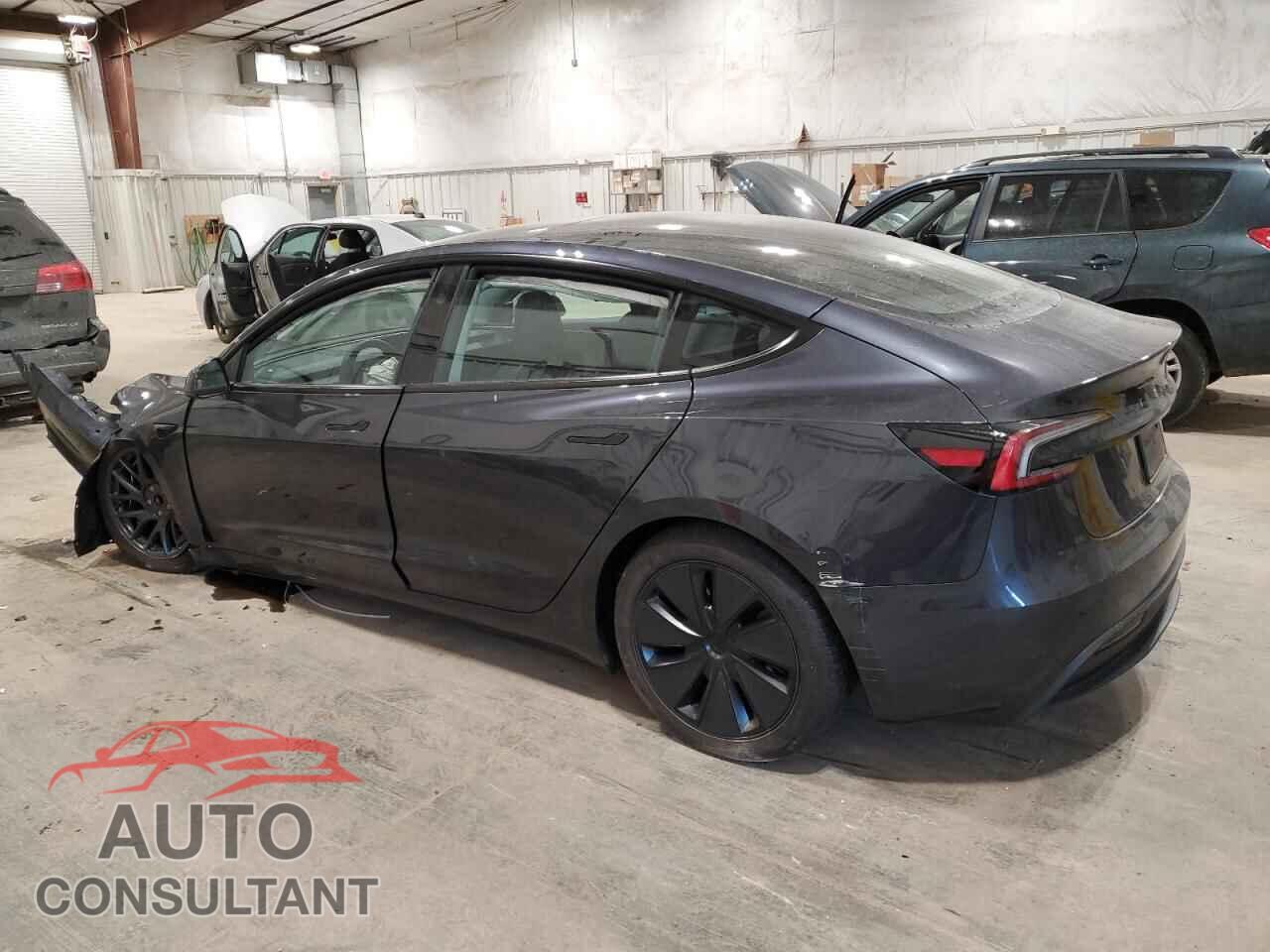 TESLA MODEL 3 2024 - 5YJ3E1EA0RF771496