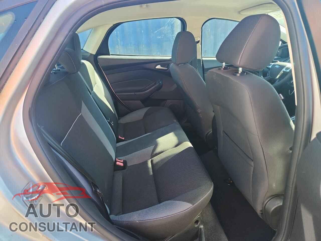 FORD FOCUS 2014 - 1FADP3F21EL374183