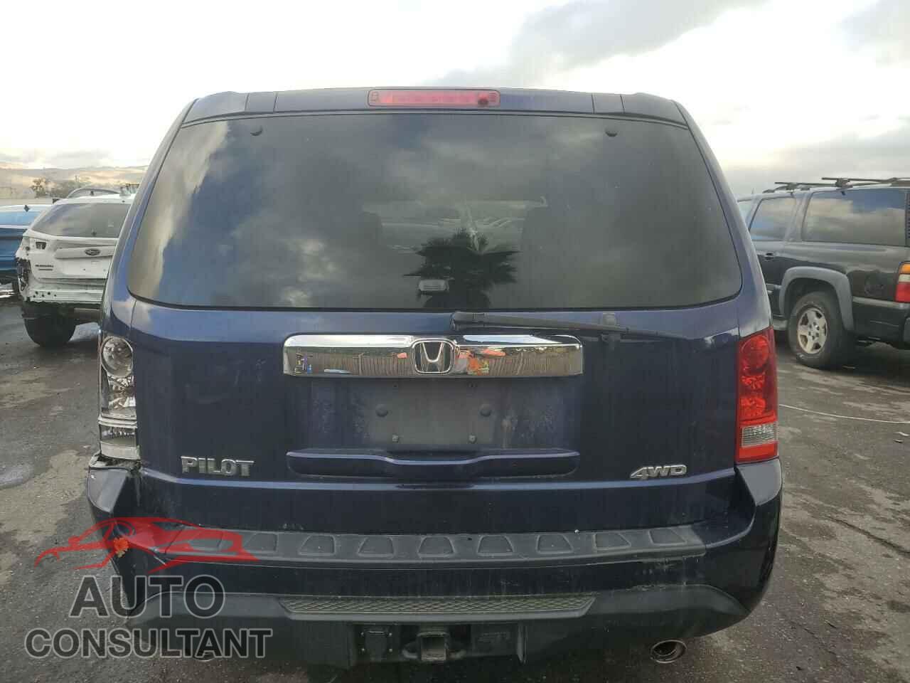 HONDA PILOT 2013 - 5FNYF4H47DB003341