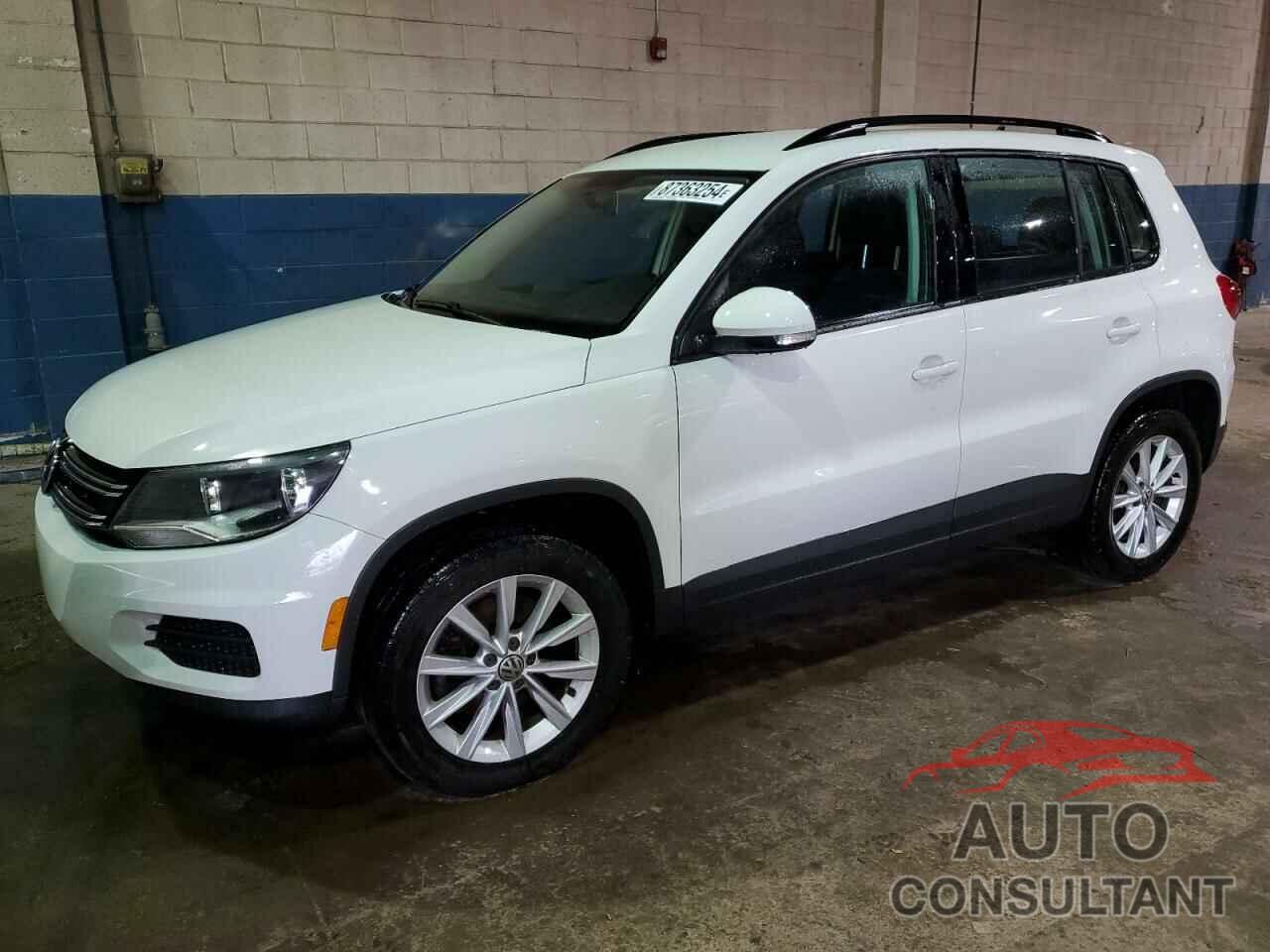 VOLKSWAGEN TIGUAN 2017 - WVGBV7AX5HK053965