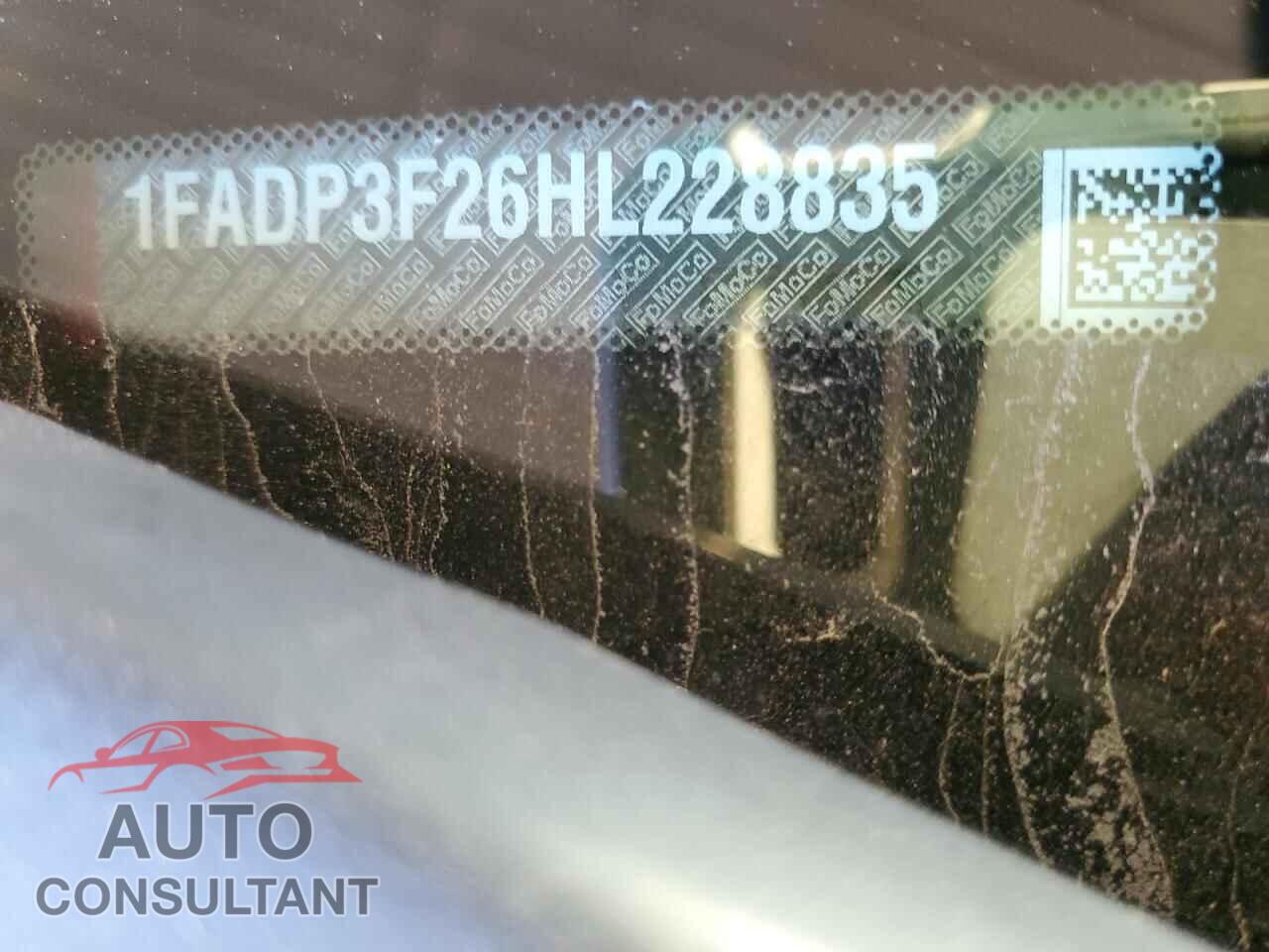 FORD FOCUS 2017 - 1FADP3F26HL228835