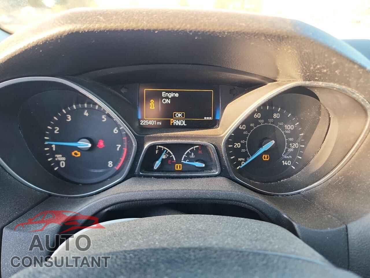FORD FOCUS 2015 - 1FADP3F26FL214799