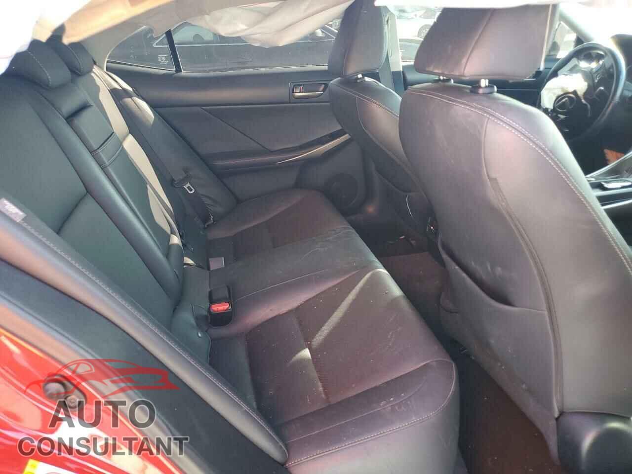 LEXUS IS 2017 - JTHBA1D25H5051210
