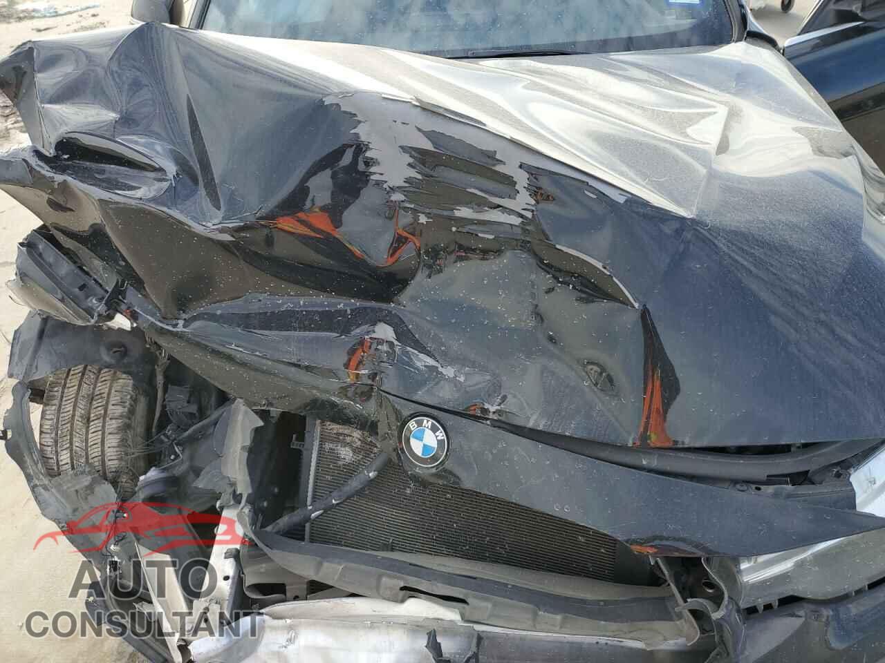 BMW 3 SERIES 2017 - WBA8B9C54HK676408
