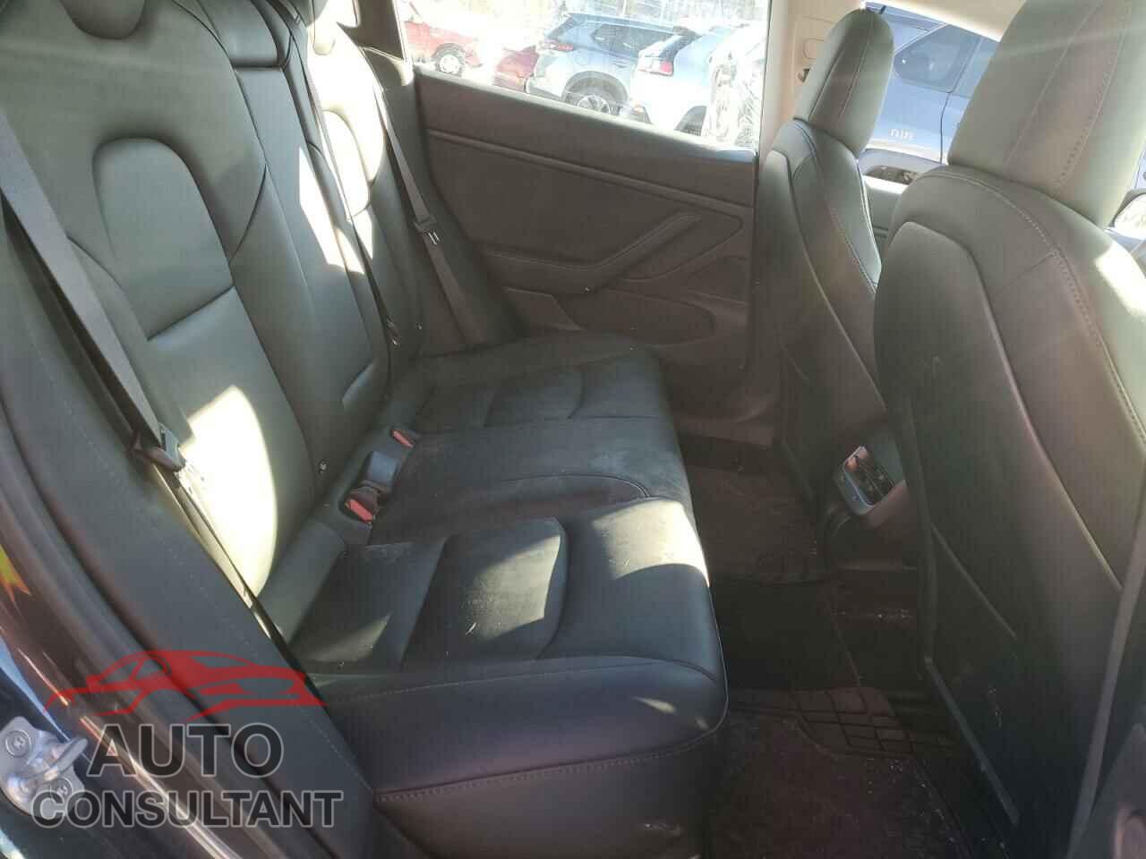 TESLA MODEL 3 2018 - 5YJ3E1EB5JF119468