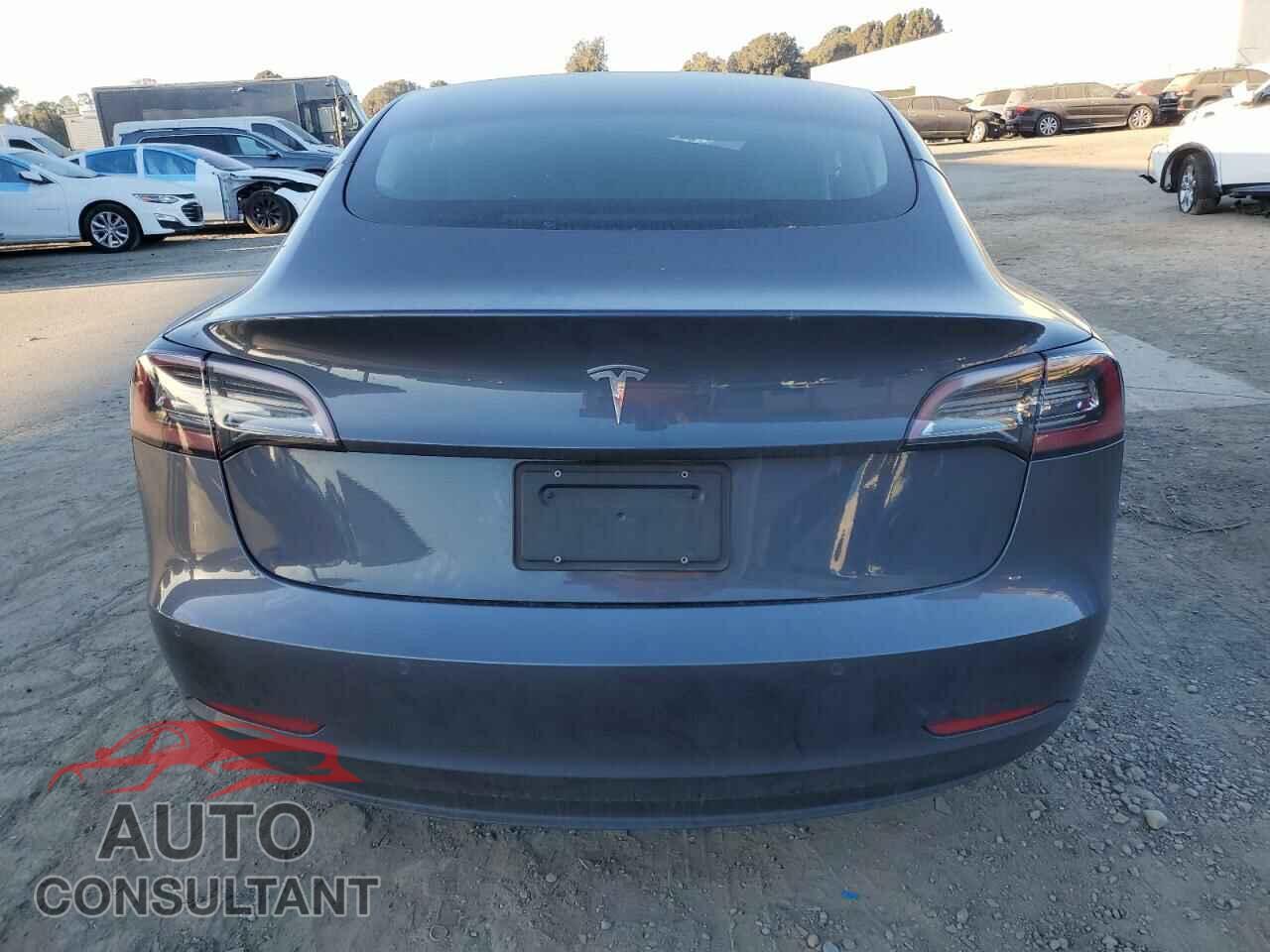 TESLA MODEL 3 2022 - 5YJ3E1EA8NF201711