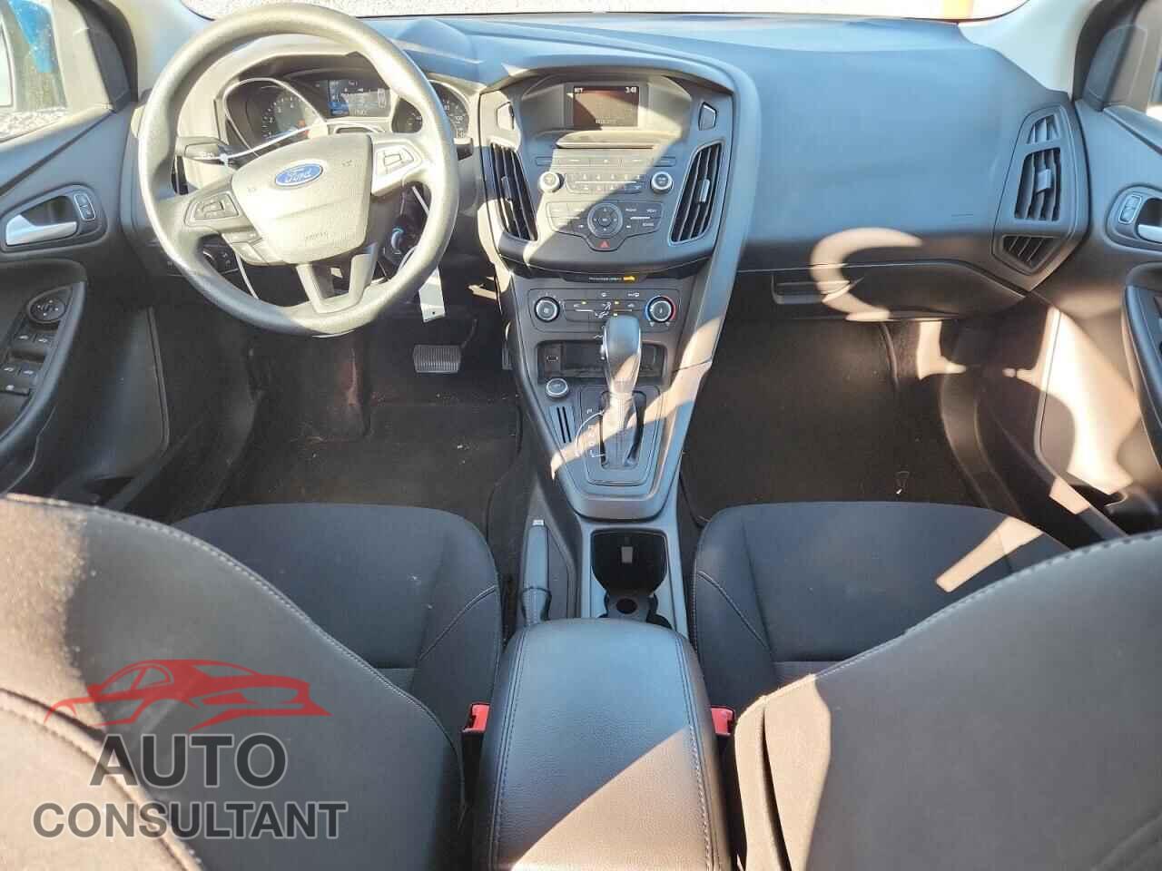 FORD FOCUS 2017 - 1FADP3F24HL262787