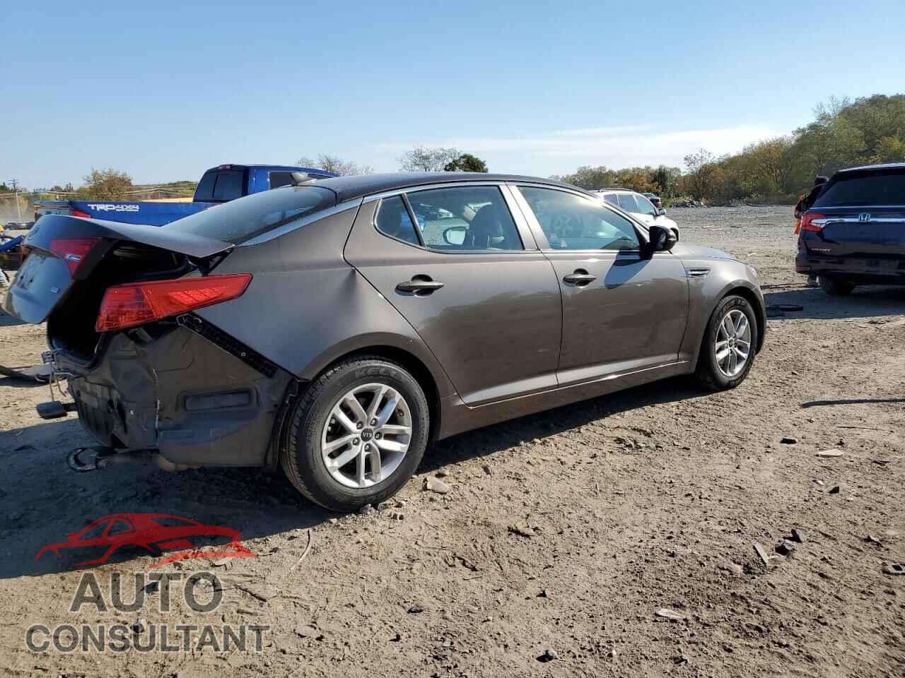 KIA OPTIMA 2011 - KNAGM4A70B5058232