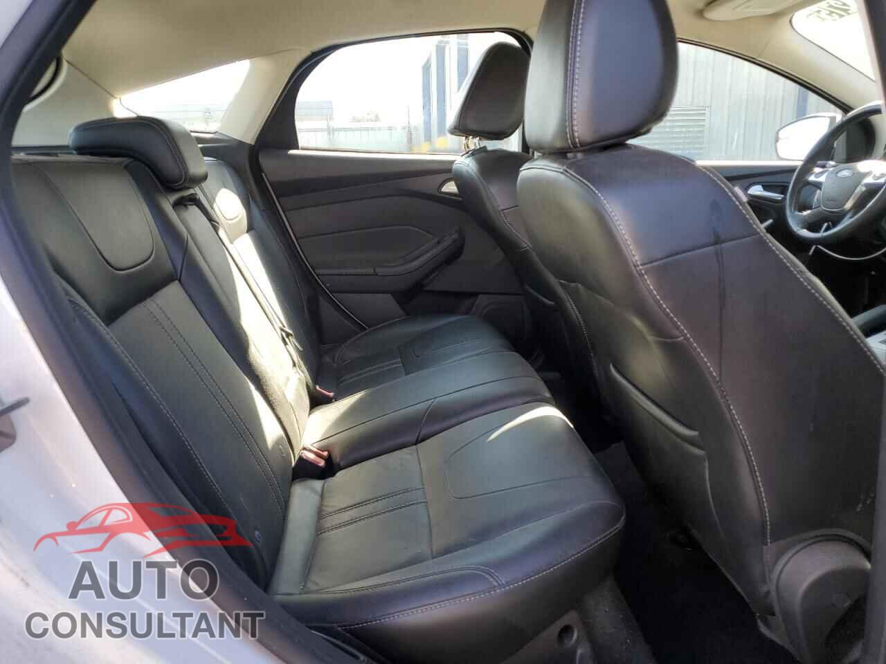 FORD FOCUS 2014 - 1FADP3K21EL337513