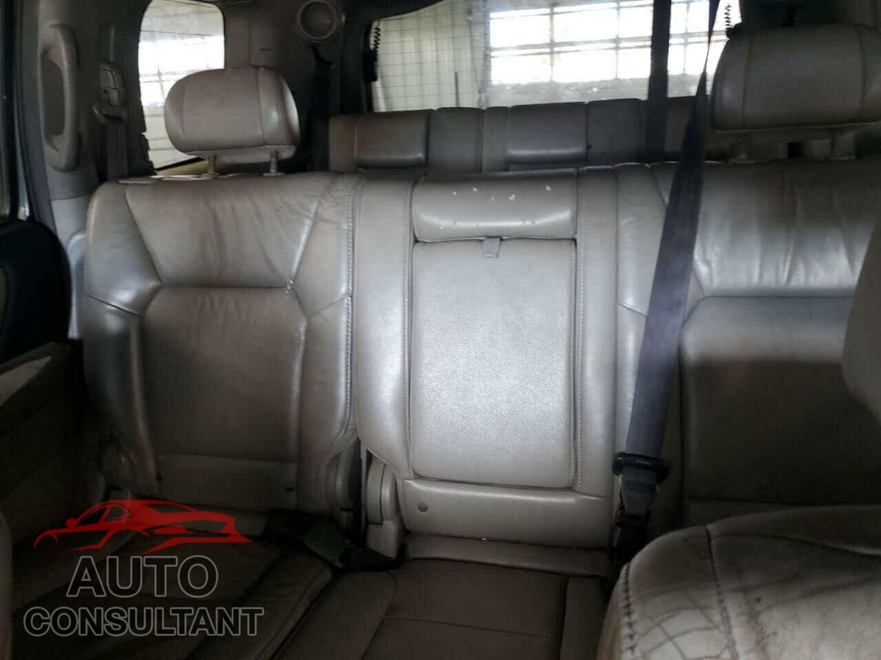 HONDA PILOT 2011 - 5FNYF4H93BB070236