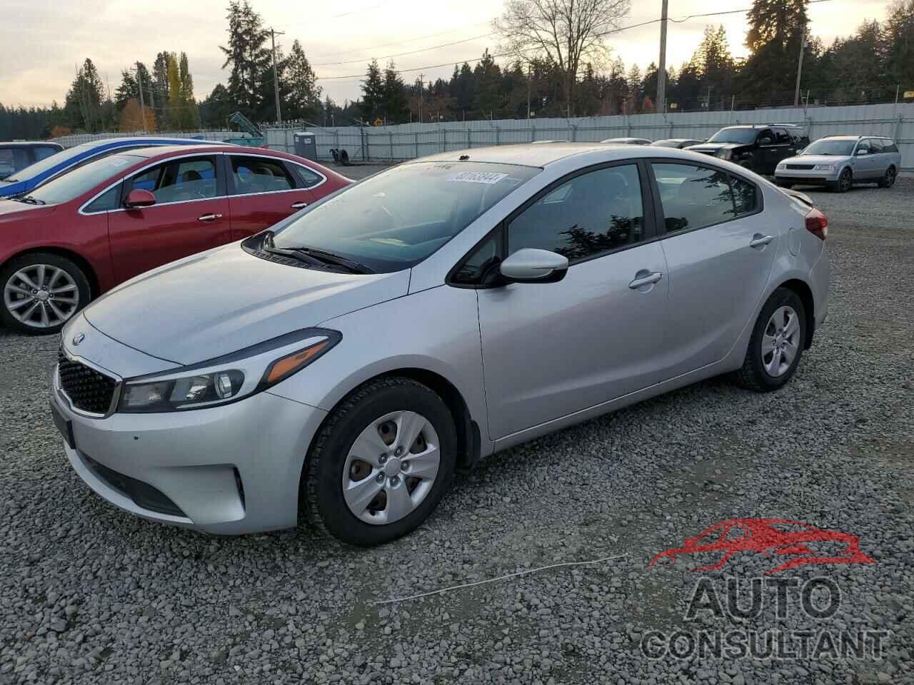 KIA FORTE 2018 - 3KPFK4A79JE207891