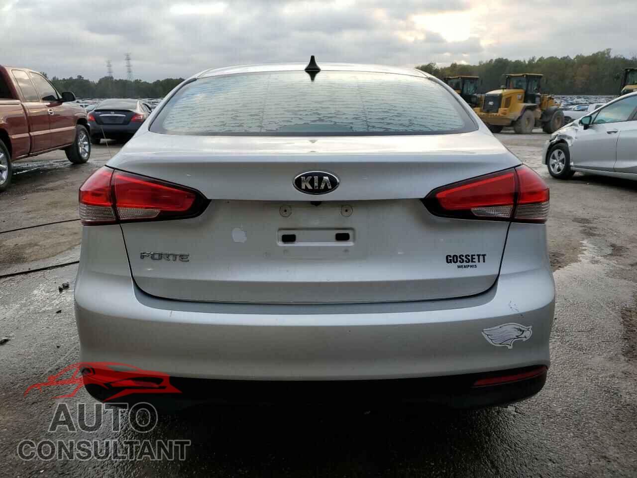 KIA FORTE 2018 - 3KPFK4A76JE282919