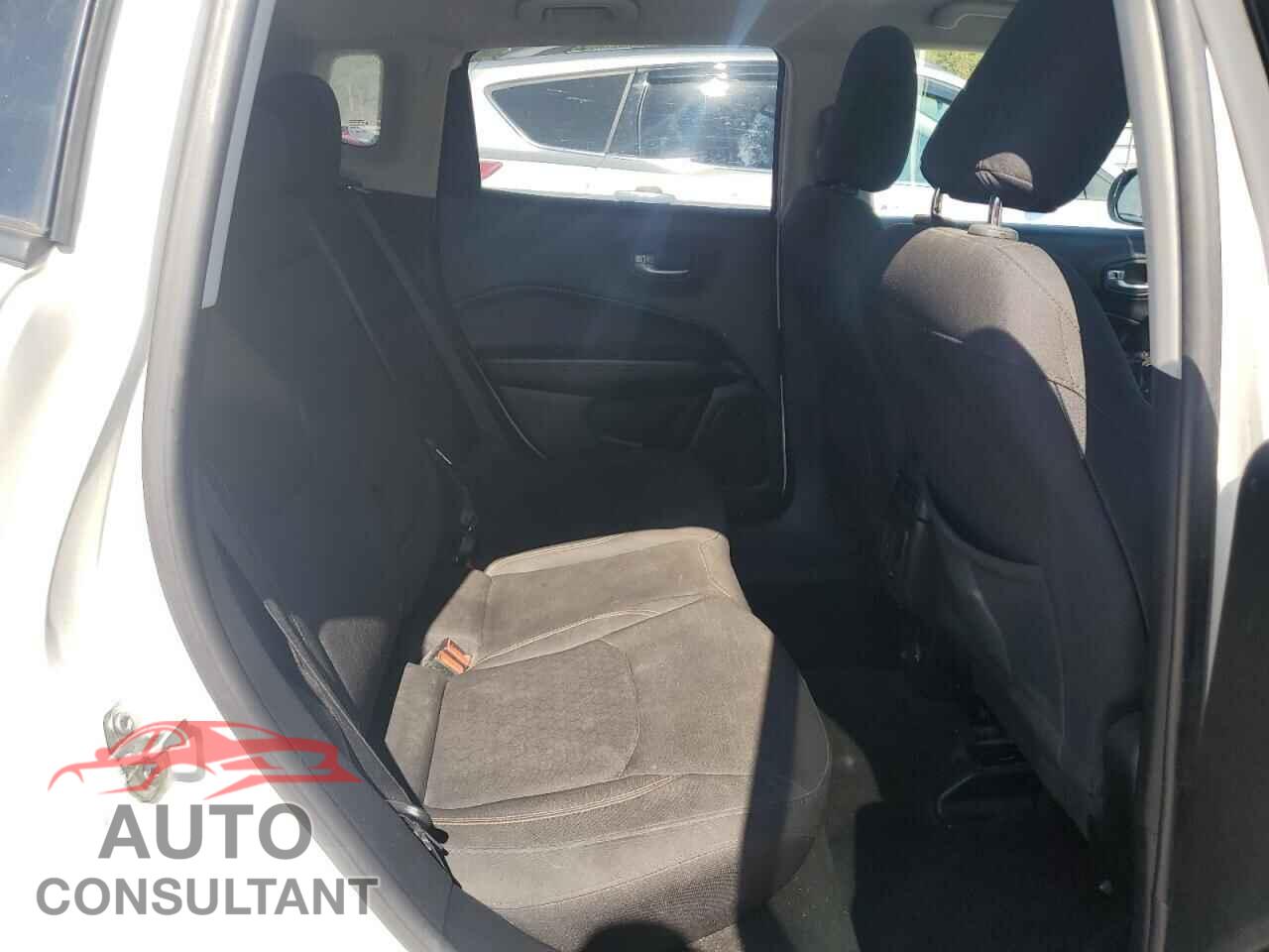 JEEP COMPASS 2017 - 3C4NJCAB3HT669723
