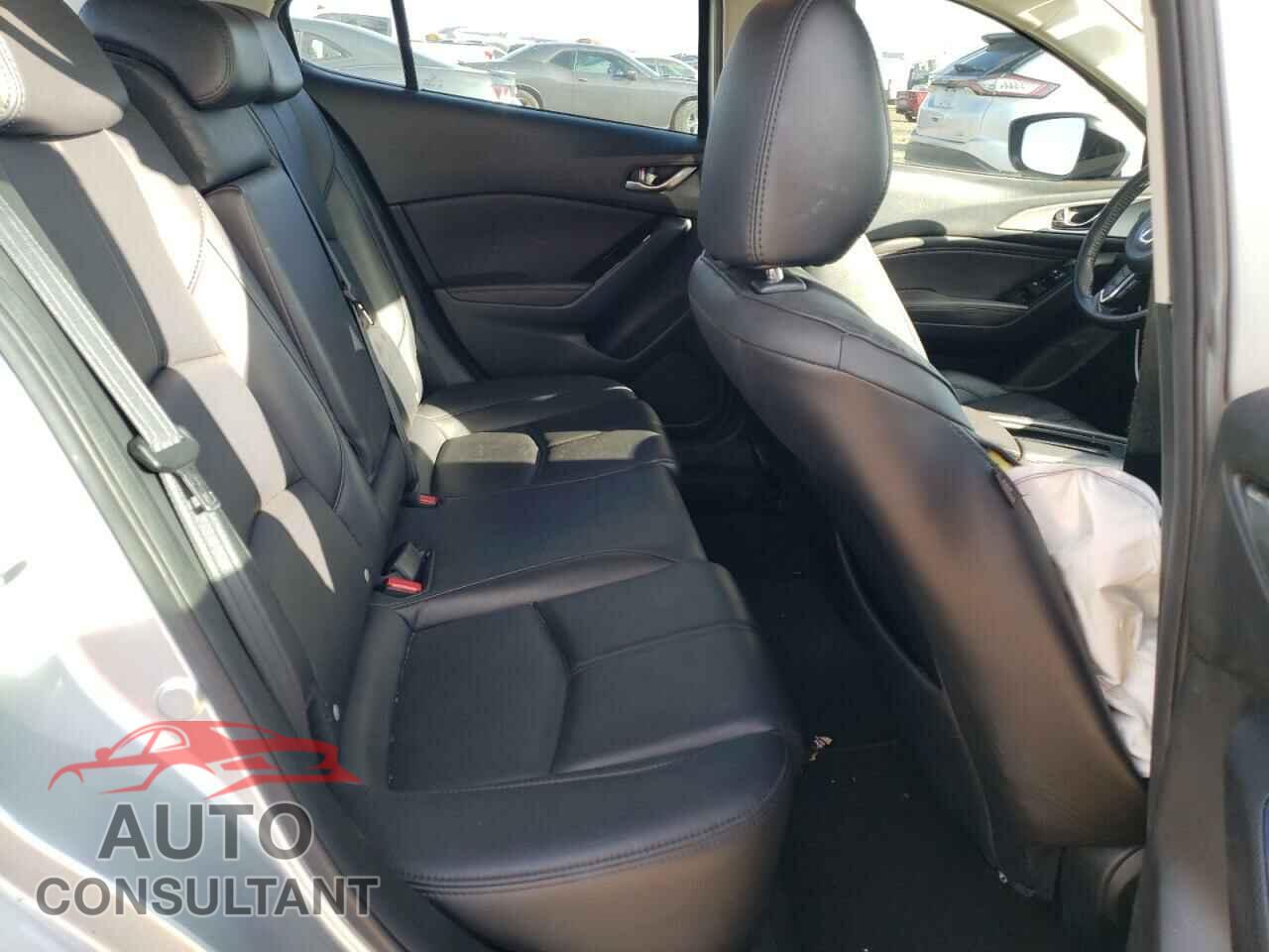 MAZDA 3 2017 - 3MZBN1L73HM138744